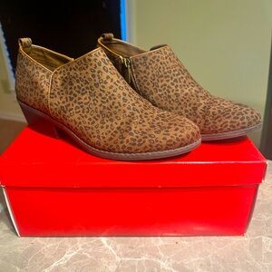 Eva & Zoe Leopard Booties